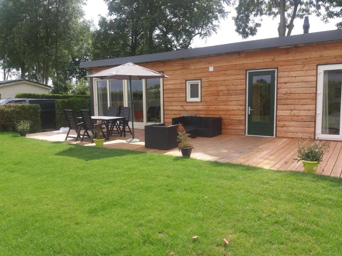 Luxe Bungalow Op Rustig Vakantiepark. Dronrijp المظهر الخارجي الصورة